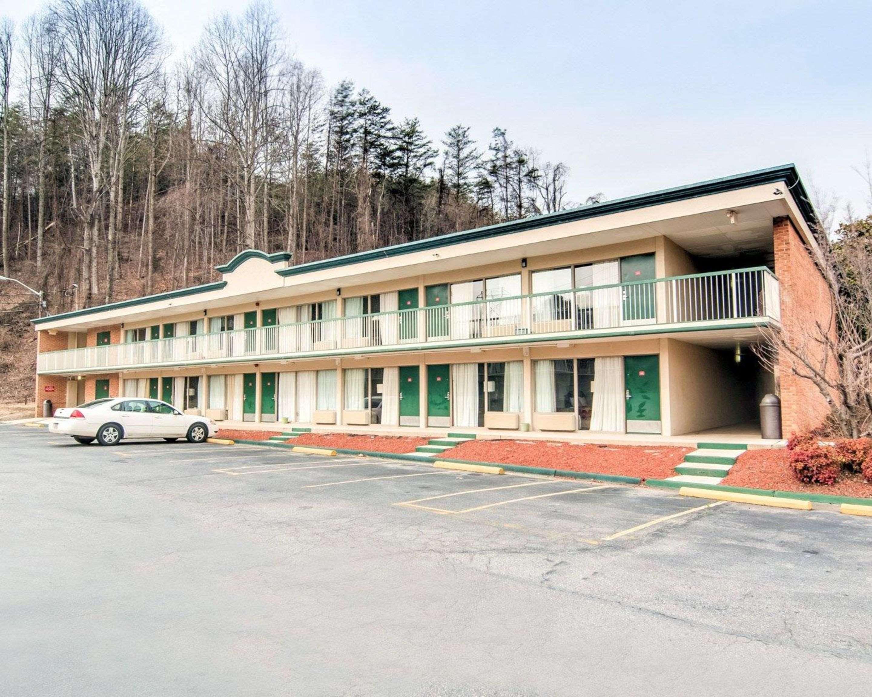 Econo Lodge Martinsville Exterior foto